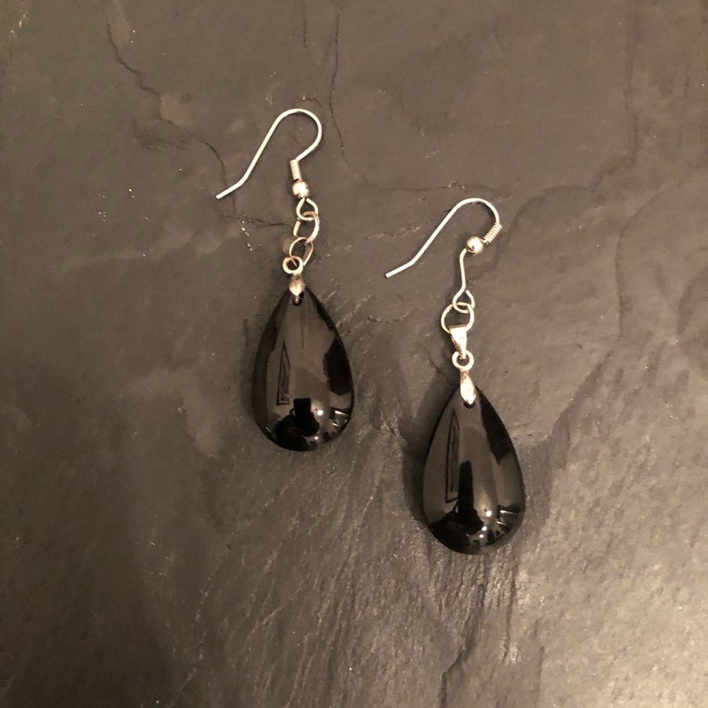 Black Onyx Earnings with Sterling Hardware